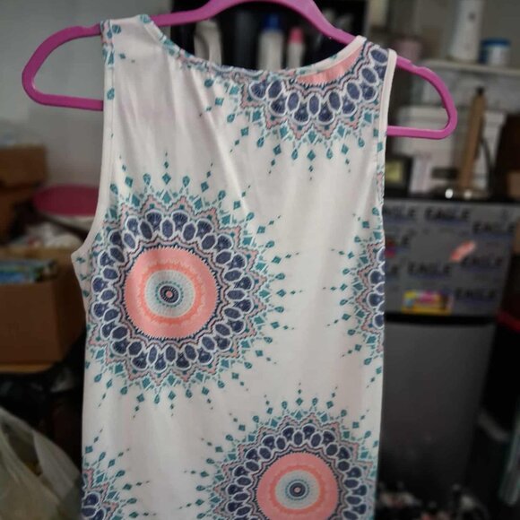 ETCYY NEW womens Classic Embellished Tank Top Blouse SIZE MEDIUM White Multi - Picture 5 of 8